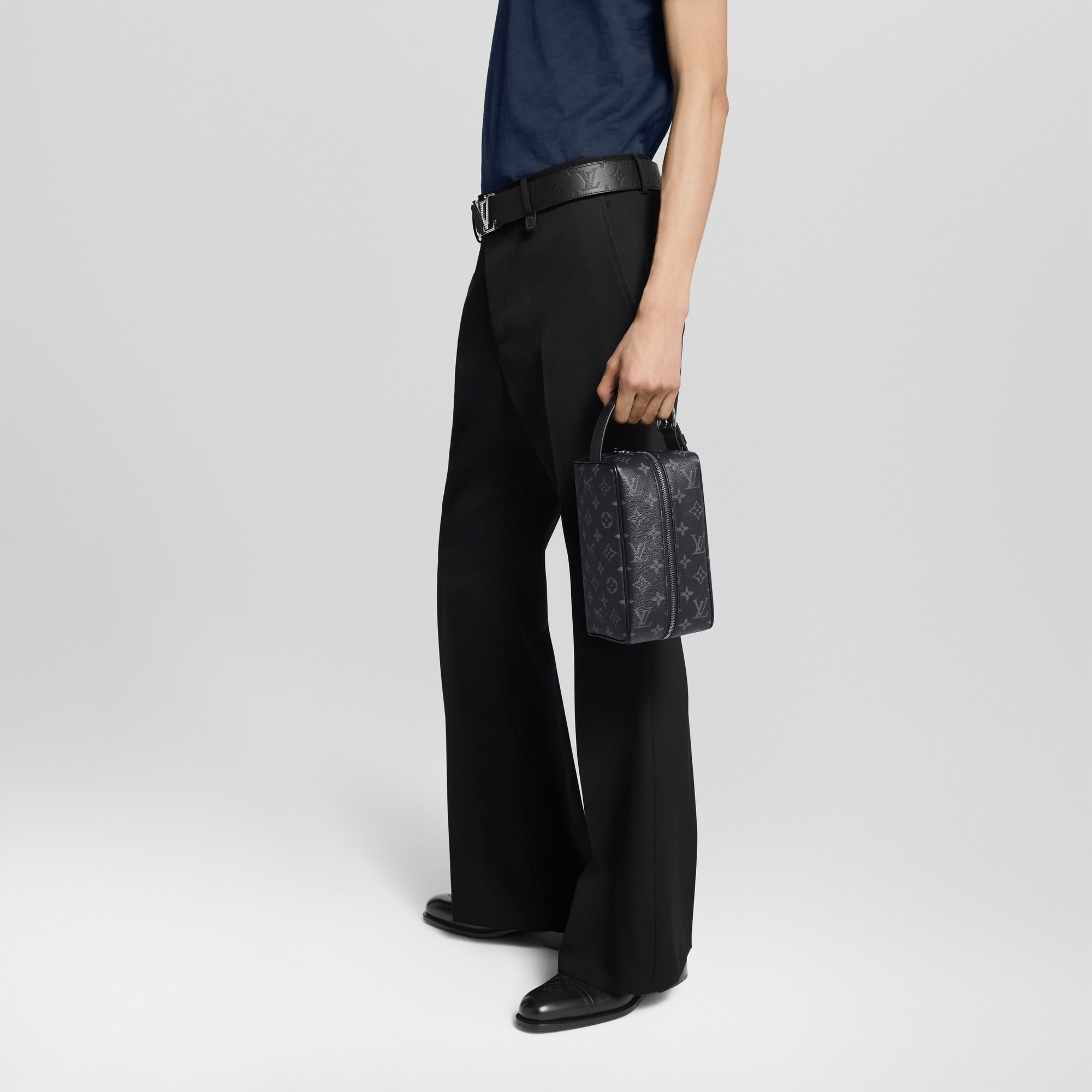 Locker Dopp Kit Monogram Eclipse - Travel | LOUIS VUITTON